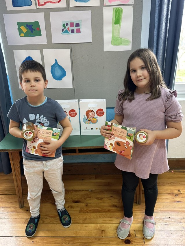 IMG-de6025fd80361e9c987fd592d9332184-V (Custom)