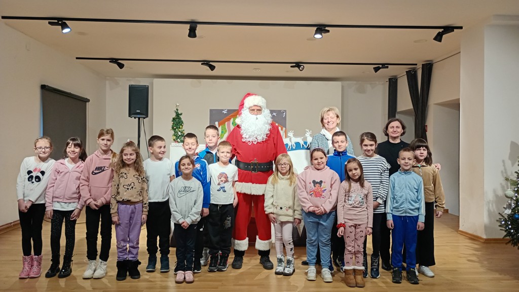 LUTKARSKA PREDSTAVA „KAKO JE DJEČAK SREĆKO SPASIO BOŽIĆ“