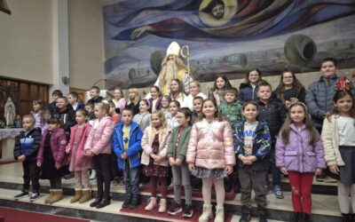 NIKOLINJE I PODJELA DAROVA ZA UČENIKE PŠ MEDVEDIČKA