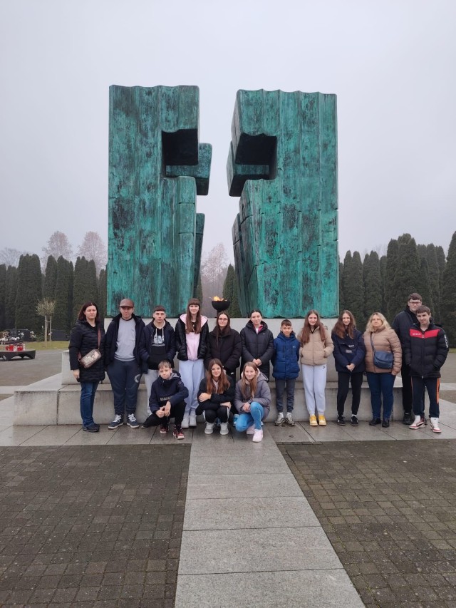 IMG-20251212-WA0005 (Custom)