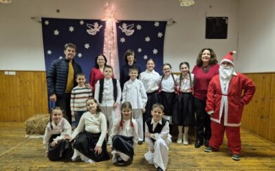 BOŽIĆNA PRIREDBA UČENIKA PŠ MEDVEDIČKA