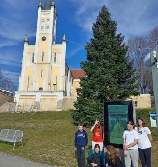 PODRAVSKA MITOLOŠKA BIĆA U PARKU