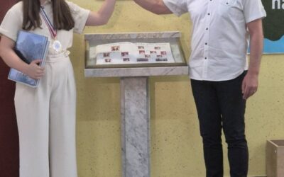 SVEČANA PODJELA POHVALNICA, ZAHVALNICA I NAGRADA NAJUSPJEŠNIJIM UČENICIMA