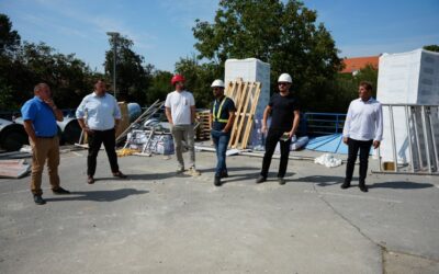 ŽUPAN I SURADNICI POSJETILI ŠKOLU